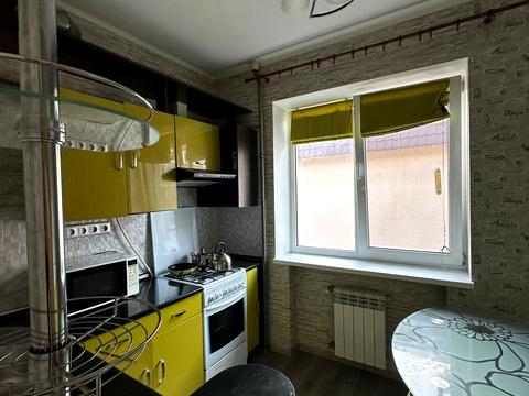 квартира за адресою Літературна вул. (Чехова), 7-Б