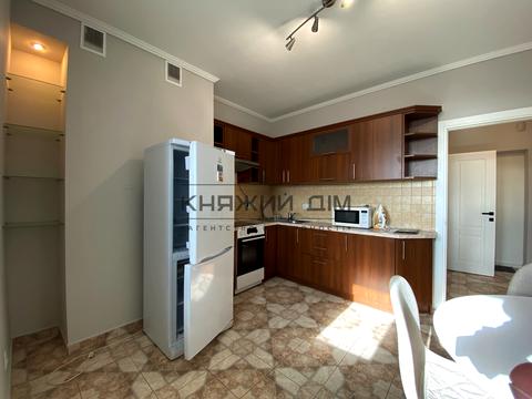 квартира за адресою Лукрецька вул., 3