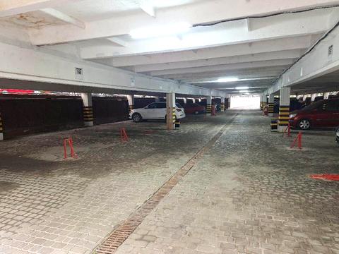 паркомісце за адресою Височана вул., 18