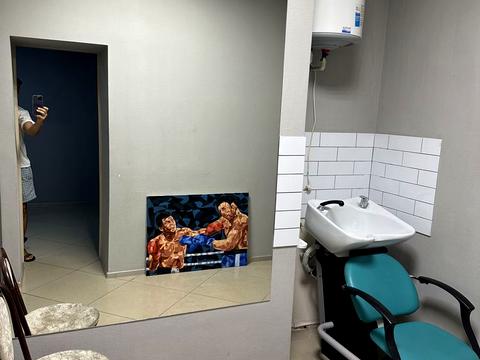 комерційна за адресою Перемоги вул., 61