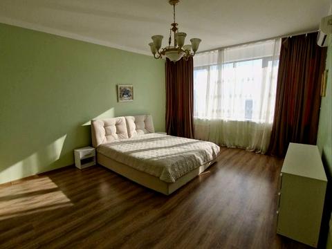 квартира за адресою Дніпровська набережна вул., 14