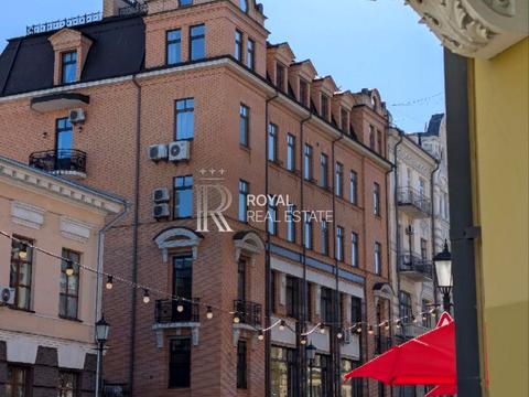 квартира по адресу Андреевский спуск, 1-А