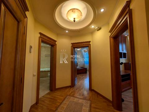 квартира по адресу Андреевский спуск, 1-А