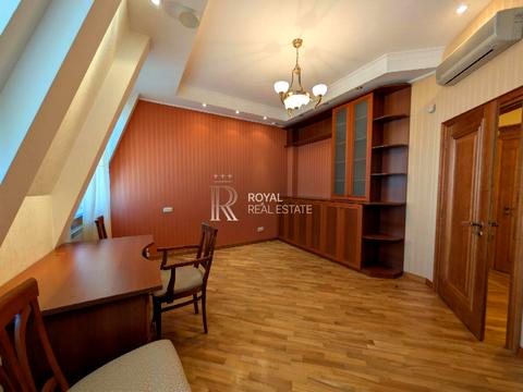 квартира по адресу Андреевский спуск, 1-А