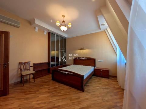 квартира по адресу Андреевский спуск, 1-А