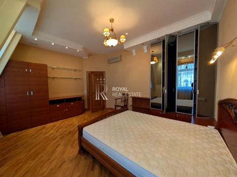 квартира по адресу Андреевский спуск, 1-А