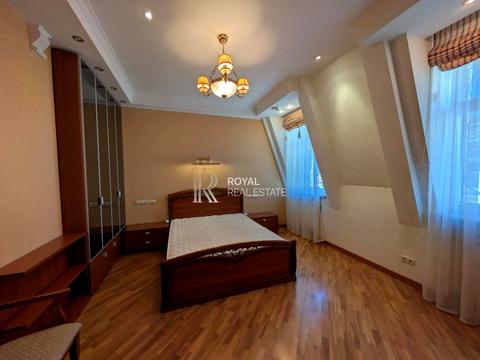 квартира по адресу Андреевский спуск, 1-А