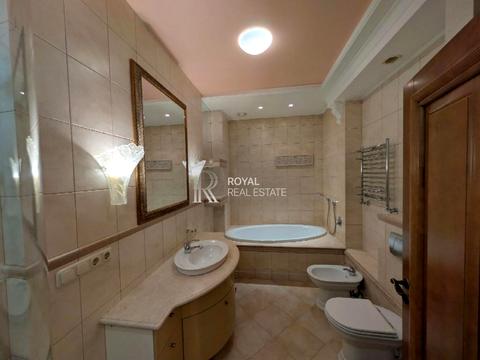 квартира по адресу Андреевский спуск, 1-А