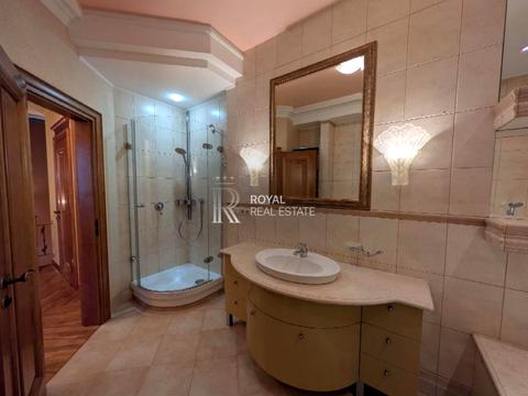 квартира по адресу Андреевский спуск, 1-А