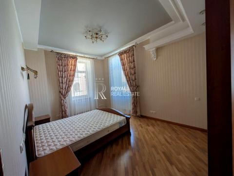 квартира по адресу Андреевский спуск, 1-А