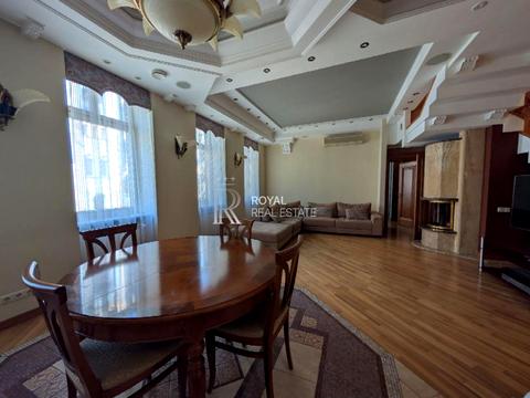 квартира по адресу Андреевский спуск, 1-А