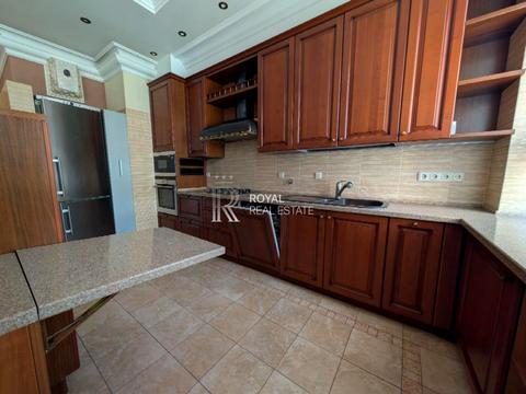 квартира по адресу Андреевский спуск, 1-А