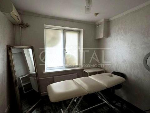 комерційна за адресою Братства Тарасівців вул. (Декабристів), 5