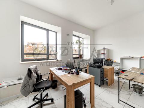 комерційна за адресою Київ, Болсуновська вул. (Сергія Струтинського), 4