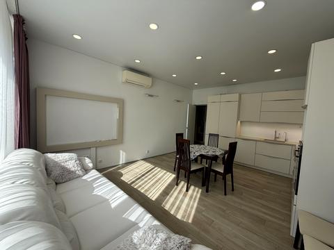 квартира за адресою Дніпровська набережна вул., 14