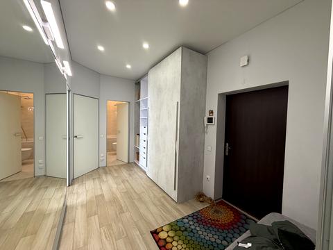 квартира за адресою Дніпровська набережна вул., 14