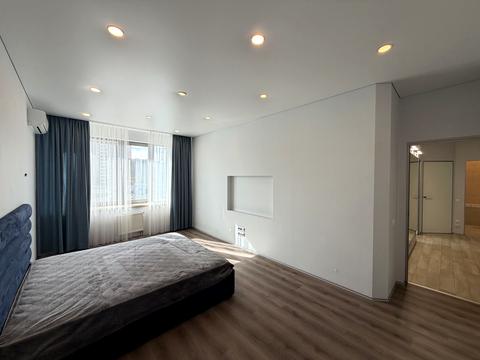 квартира за адресою Дніпровська набережна вул., 14