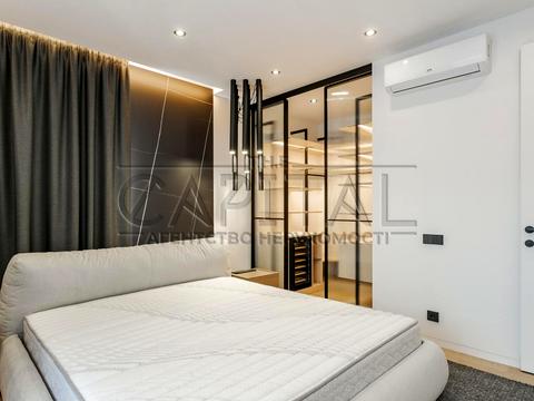 квартира за адресою Київ, Салютна вул., 21