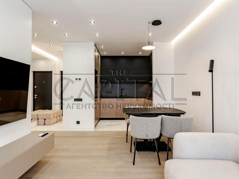 квартира за адресою Київ, Салютна вул., 21