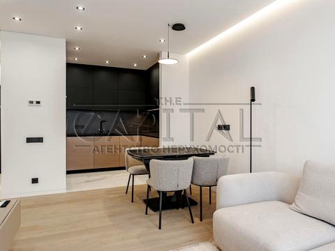 квартира за адресою Київ, Салютна вул., 21