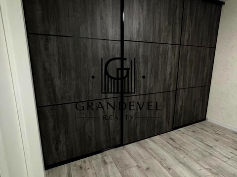 квартира за адресою Академіка Єфремова вул. (Командарма Уборевича), 7-А