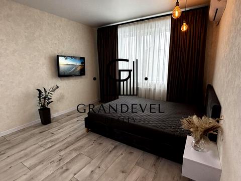 квартира за адресою Академіка Єфремова вул. (Командарма Уборевича), 7-А