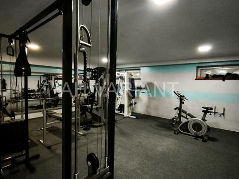 комерційна за адресою Петра Лінтура вул., 10