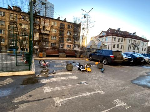 квартира за адресою Кирило-Мефодіївська вул., 2