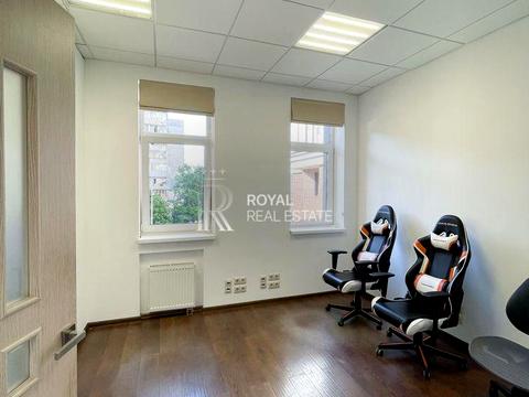 комерційна за адресою Микільсько-Слобідська вул., 1-А