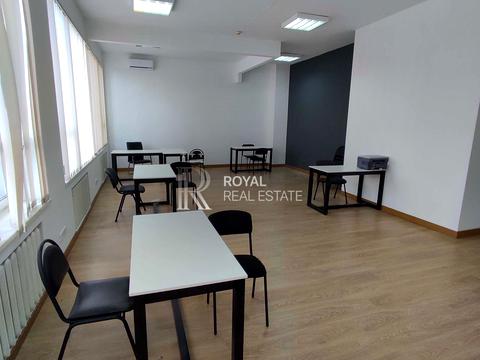 комерційна за адресою Євгена Сверстюка вул. (Марини Раскової), 7