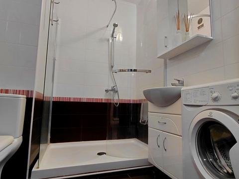 квартира за адресою Богатирська вул., 6-А