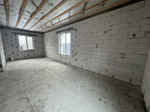 будинок за адресою Леоніда Каденюка вул., 49