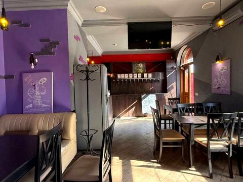 комерційна за адресою Гетьмана Івана Мазепи вул. (Топольна), 37