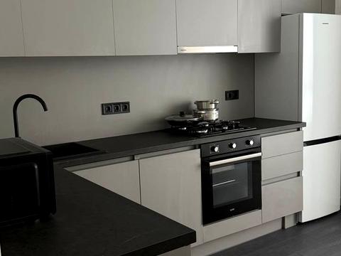 квартира за адресою Героїв Небесної Сотні просп., (Будинок 14/3)