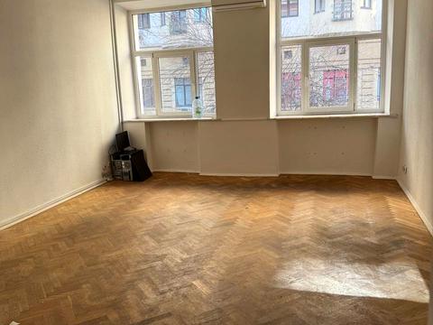 комерційна за адресою Дмитрівська вул., 71