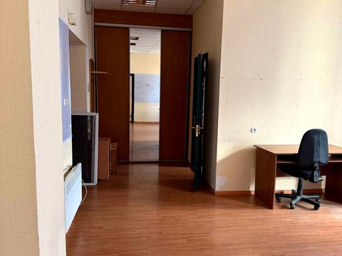 комерційна за адресою Дмитрівська вул., 71