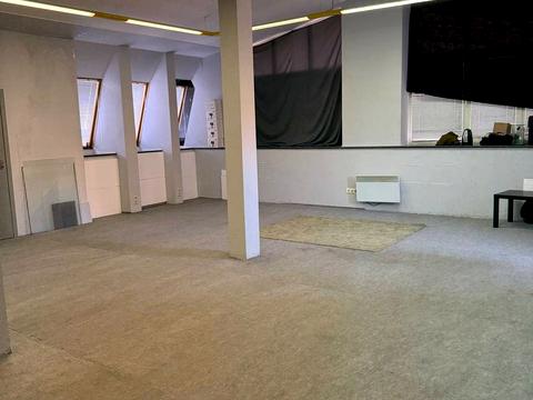 комерційна за адресою Дмитрівська вул., 71