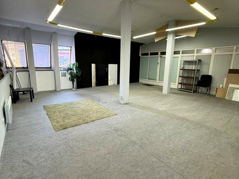 комерційна за адресою Дмитрівська вул., 71