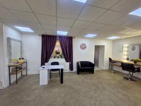 коммерческая по адресу Зоопарковая ул., 6