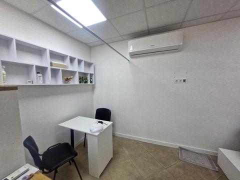 комерційна за адресою Зоопаркова вул., 6