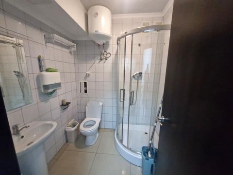комерційна за адресою Зоопаркова вул., 6