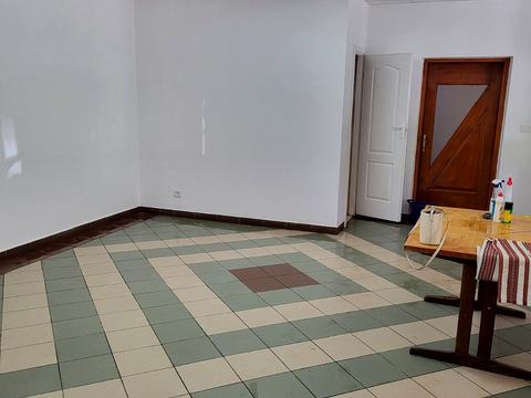 комерційна за адресою Олександра Довженка вул., 6