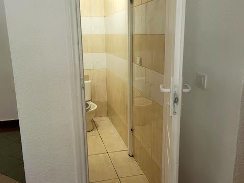 комерційна за адресою Олександра Довженка вул., 6