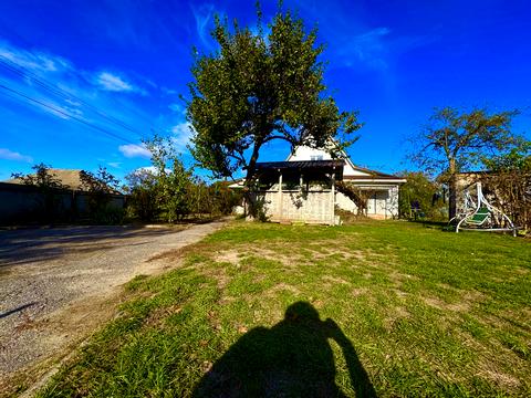 будинок за адресою с. Красилівка, Центральна, 9