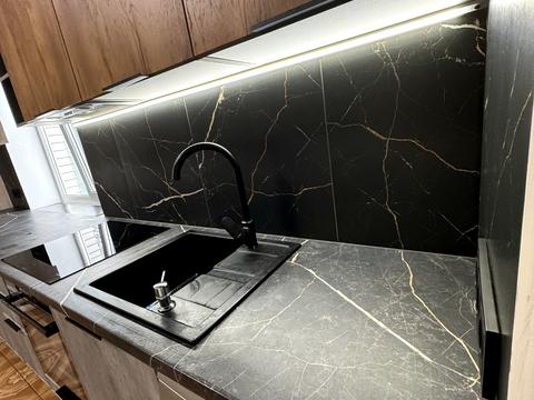 будинок за адресою с. Красилівка, Центральна, 9