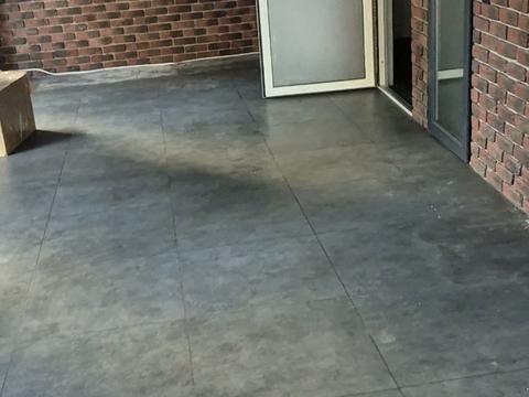 комерційна за адресою Львів, Різні пл., 2