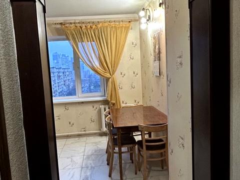 квартира за адресою Богатирська вул., 2-А