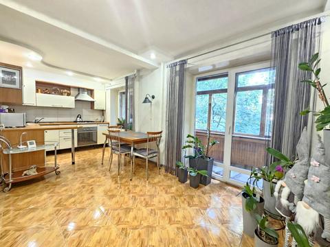 квартира за адресою Зодчих вул., 34