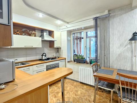 квартира за адресою Зодчих вул., 34