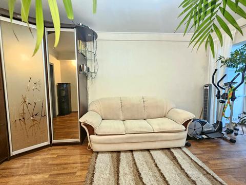 квартира за адресою Зодчих вул., 34